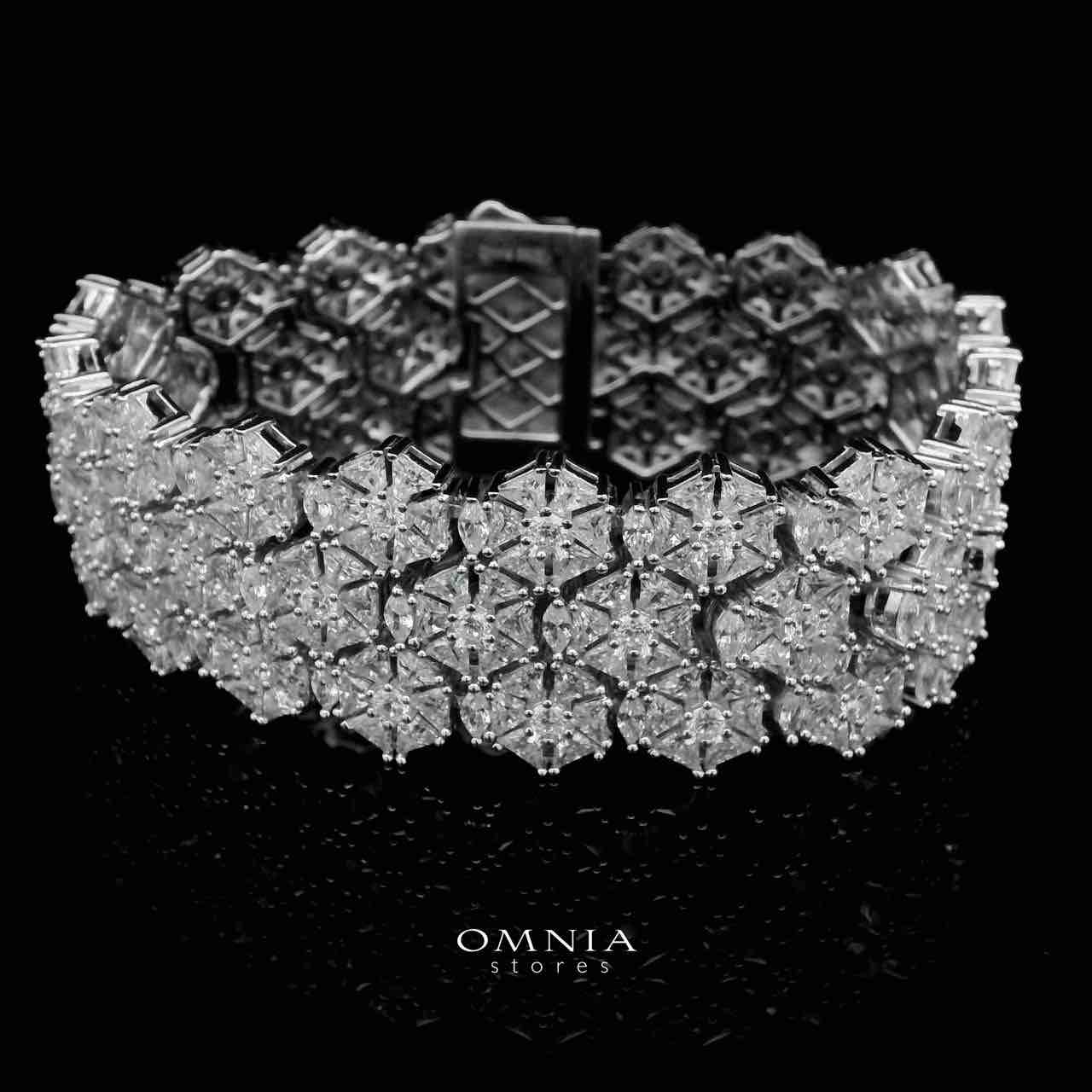 Omnia Saima Silver Set in 925 Silver with High-Quality Simulated Diamonds - OMNIASTORES UAE