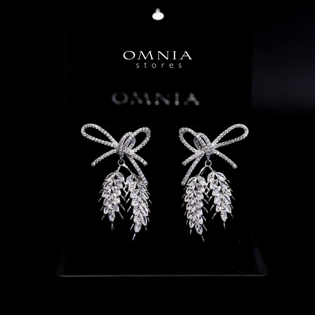 Omnia Majida Leaf Drop Earrings in 925 Silver With High Quality Moissanite Stone - OMNIASTORES UAE