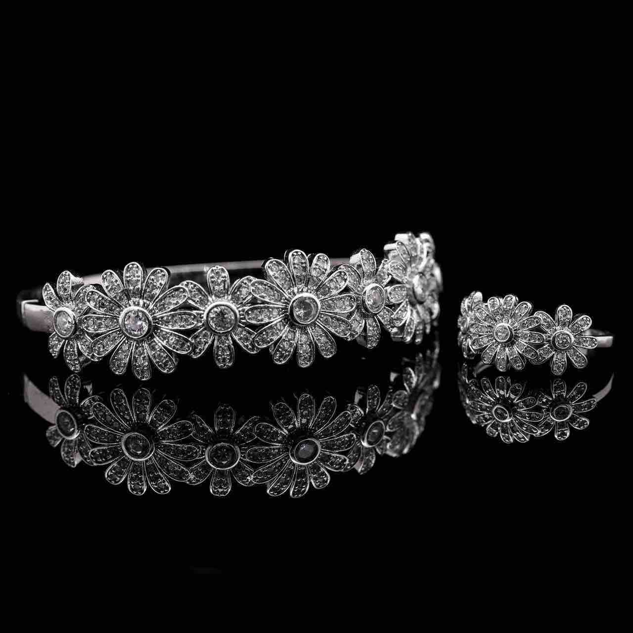 Ruqaya Silver Color Bundle Set - OMNIASTORES UAE