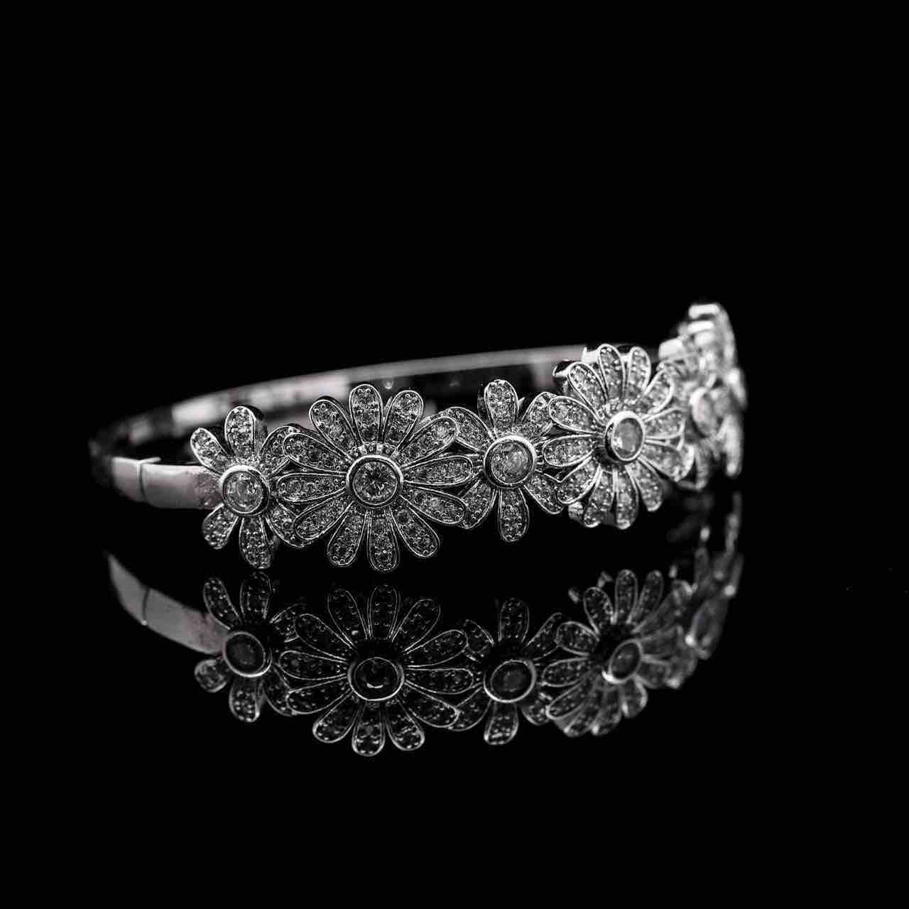 Ruqaya Silver Color Bundle Set - OMNIASTORES UAE