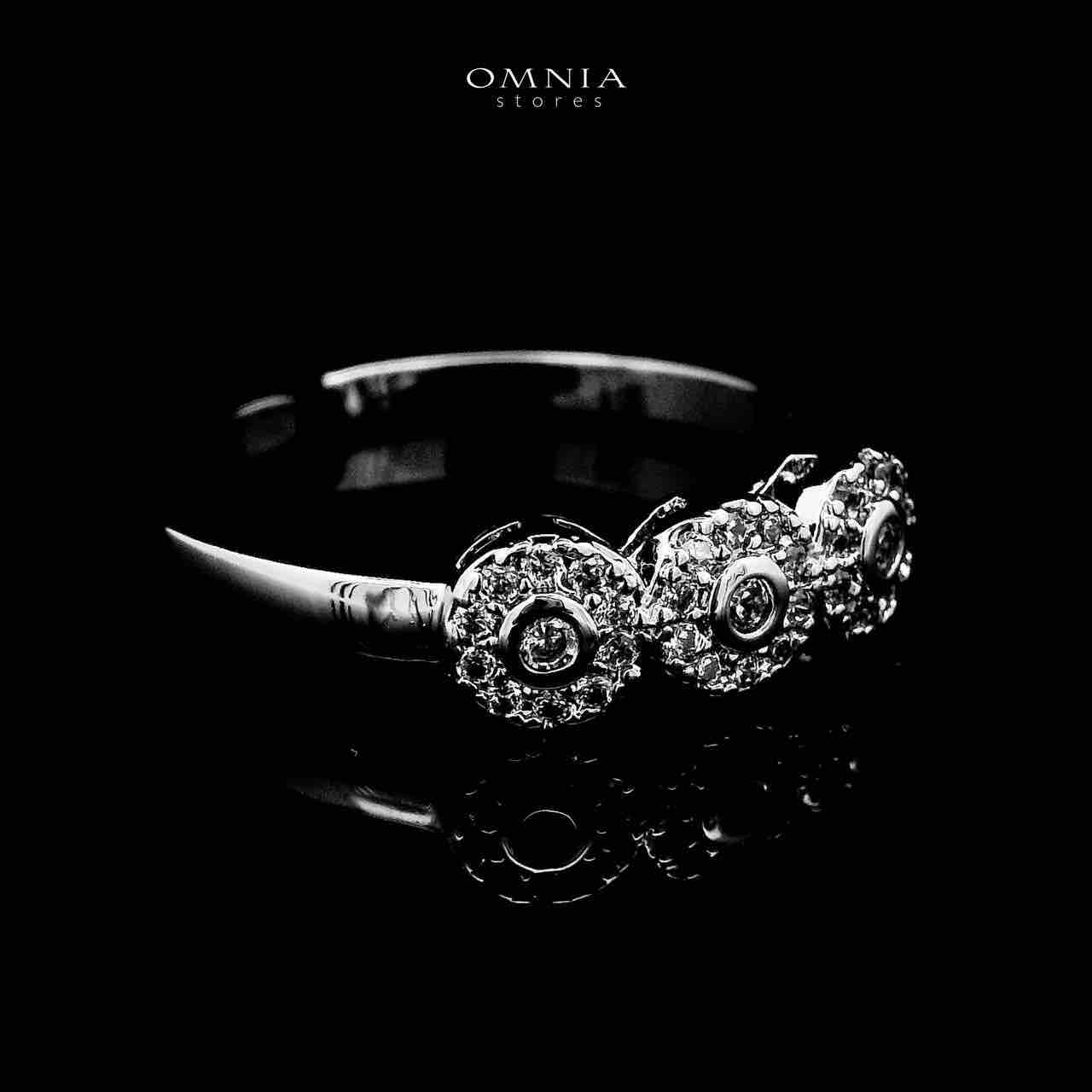 Omnia Fida White High-Quality Simulated Diamonds Rhodium Plated - OMNIASTORES UAE