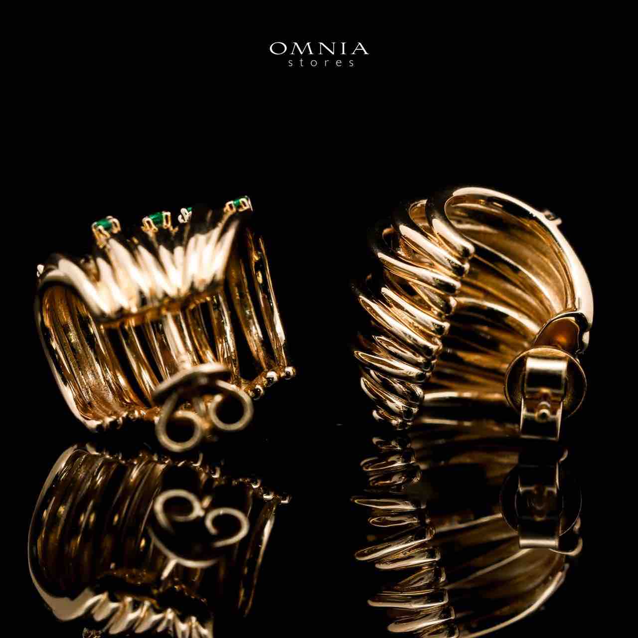 Omnia Dhuriyyah Golden Spiral Stud Earrings in 925 Silver with High-Quality Green Simulated Diamonds - OMNIASTORES UAE