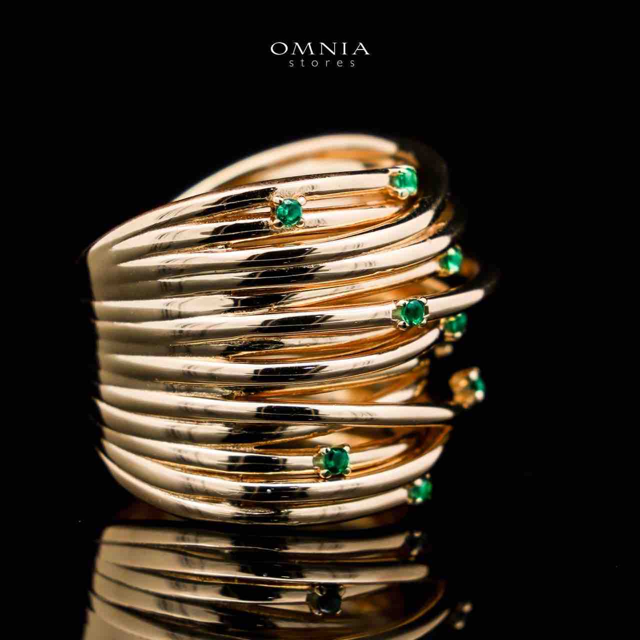 Omnia Dhuriyyah Golden Spiral Ring in 925 Silver with High-Quality Green Simulated Diamonds - OMNIASTORES UAE