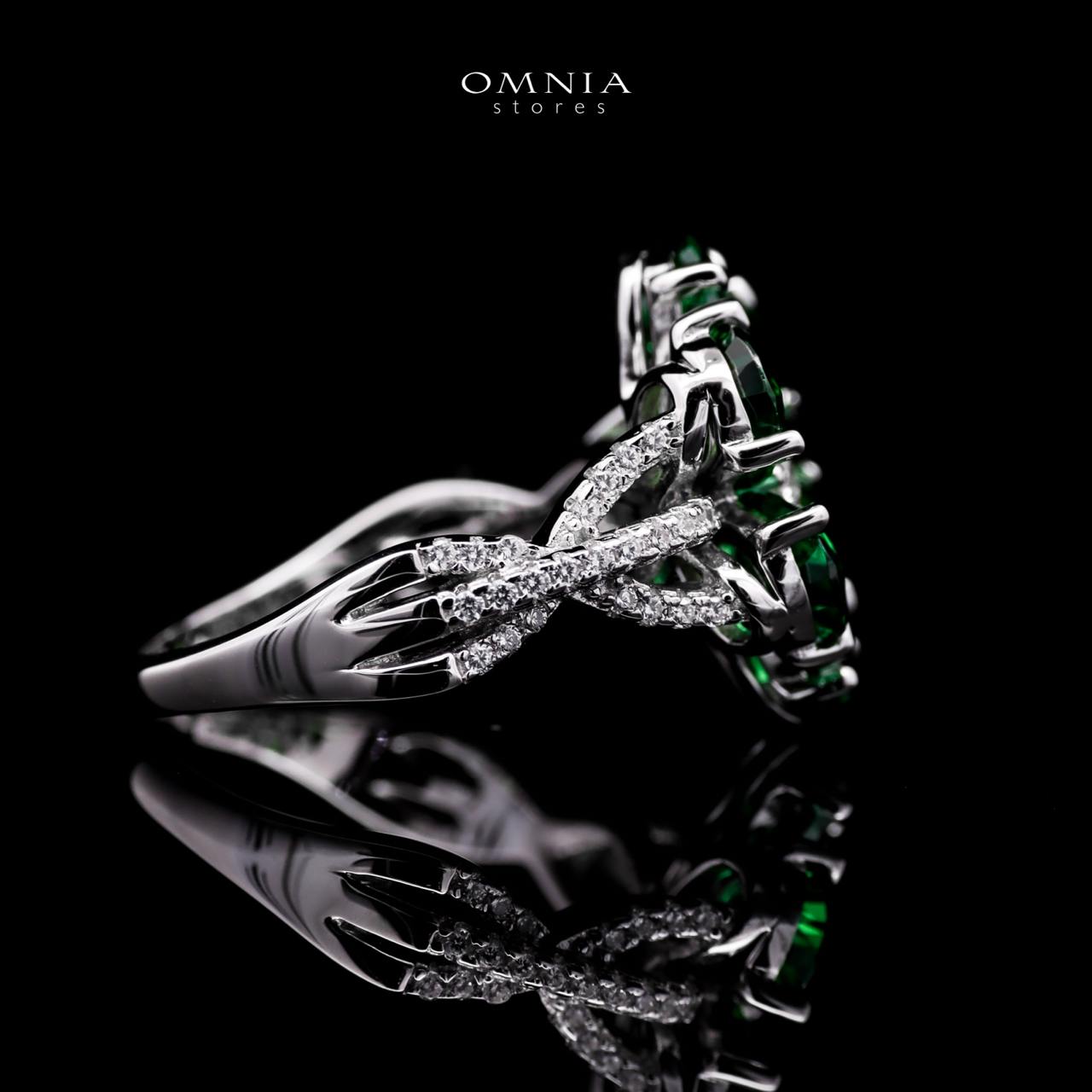 Omnia Chafia Silver 0.75 Carat Ring 925 Silver High Quality Green Simulated Diamond Stones - OMNIASTORES UAE