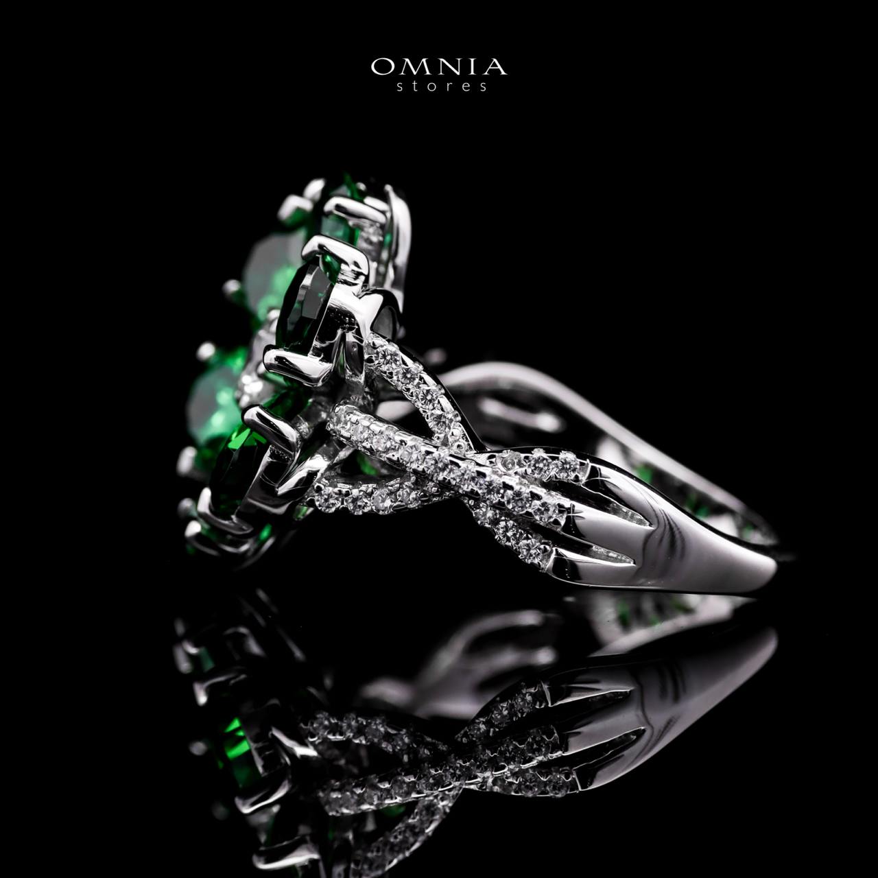 Omnia Chafia Silver 0.75 Carat Ring 925 Silver High Quality Green Simulated Diamond Stones - OMNIASTORES UAE