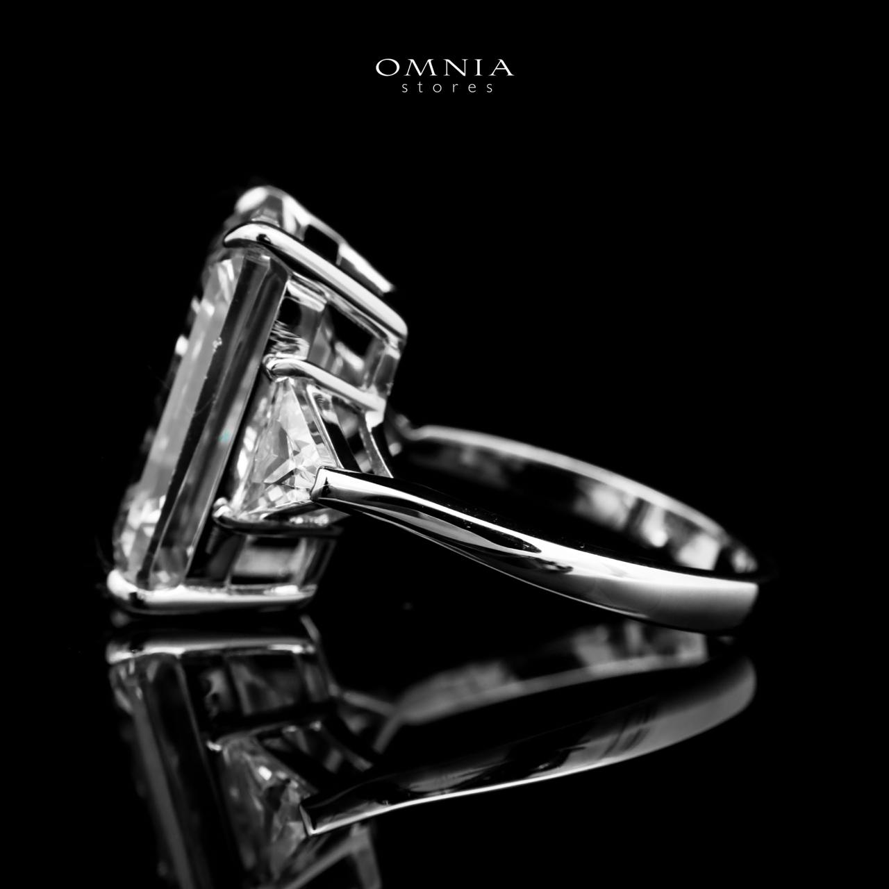 Omnia Darine white Ring 92.5 Silver in High Quality Simulated Diamonds - OMNIASTORES UAE