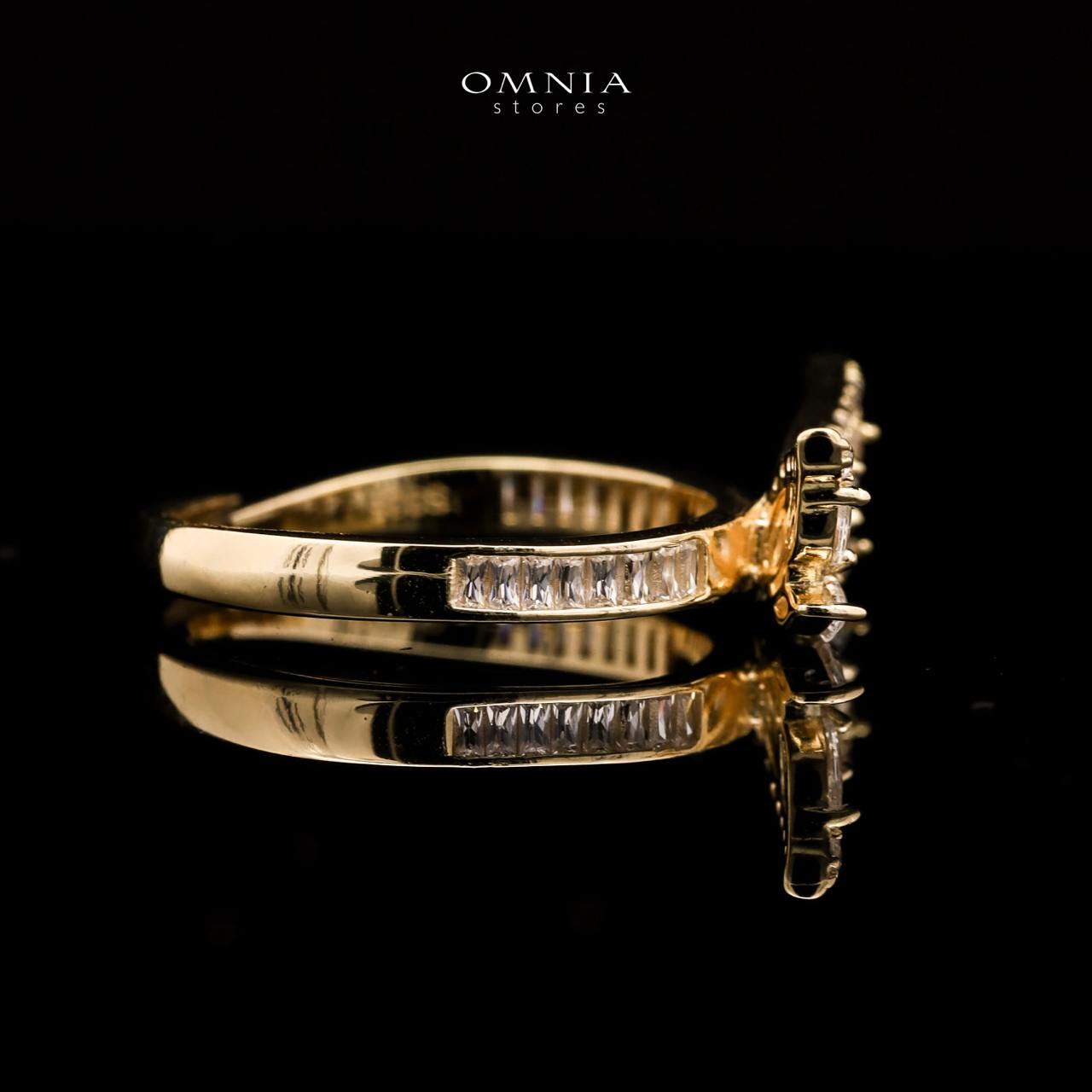 Omnia Malak Winged Charm Ring with High Quality Iced Cut Stone in 92.5 Silver - OMNIASTORES UAE