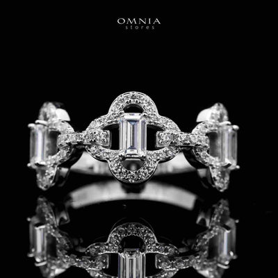 Omnia Amna White Ring in 92.5 Silver High Quality Simulated diamonds