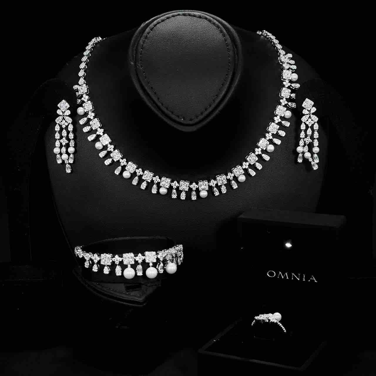 Omnia Zuhayra Bridal Full Set in 925 Silver with High-Quality White Zircon Stones - OMNIASTORES UAE