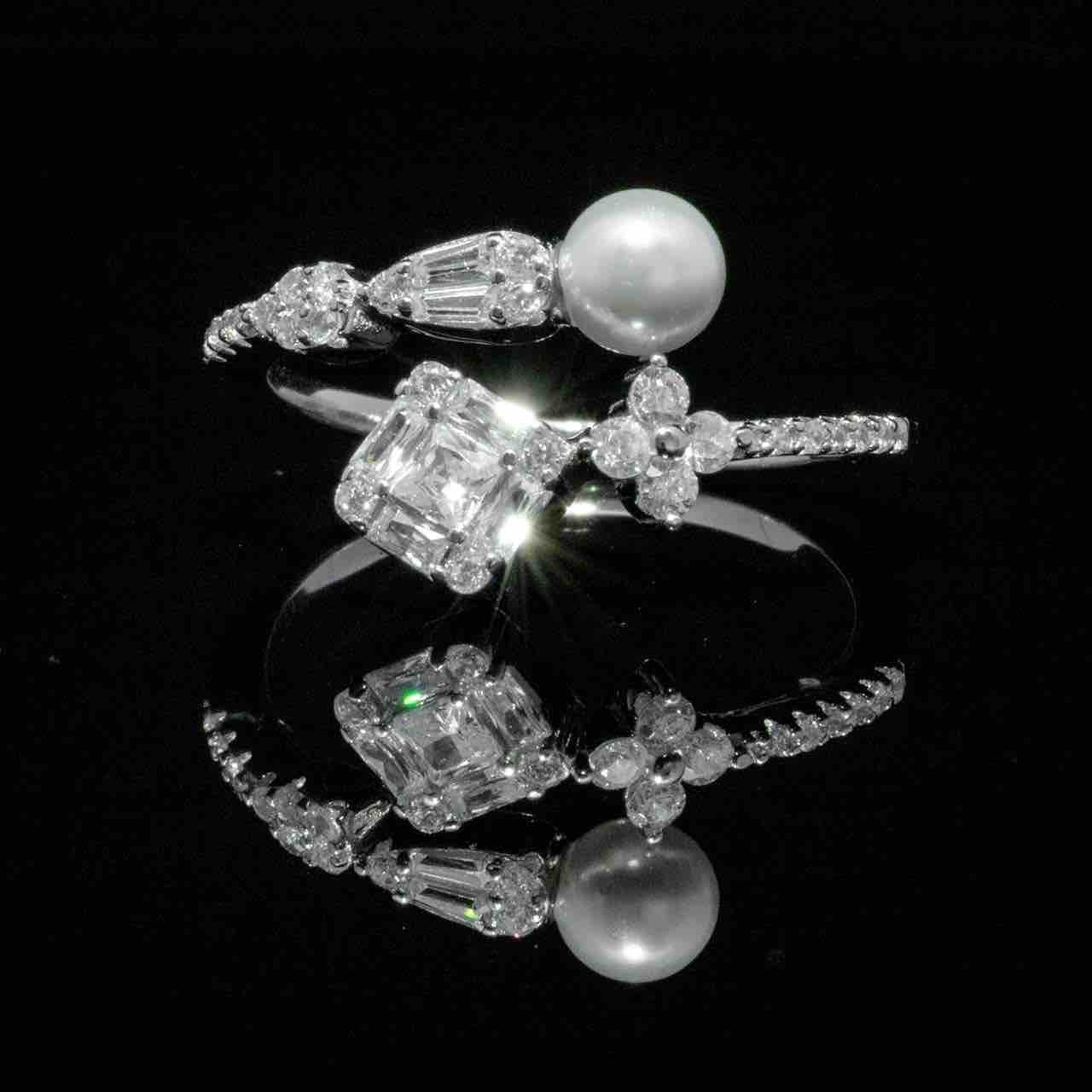 Omnia Zuhayra Bridal Full Set in 925 Silver with High-Quality White Zircon Stones - OMNIASTORES UAE