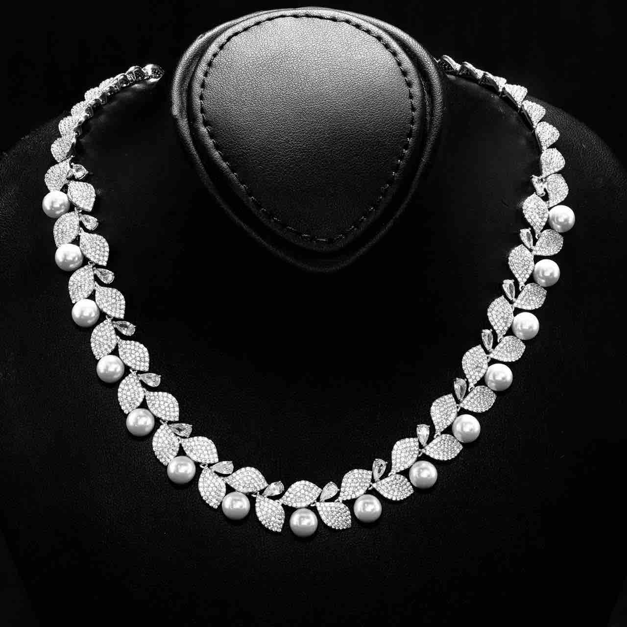 Omnia Thameenah Pearl Bridal Full Set in 925 Silver with High-Quality White Zircon Stones - OMNIASTORES UAE