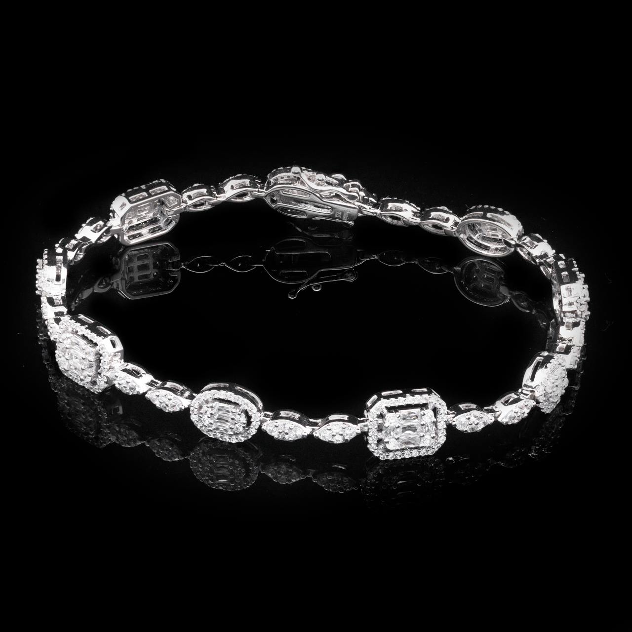 Omnia Thana White Bracelet in 925 Silver with High Quality Simulated Diamonds - OMNIASTORES UAE