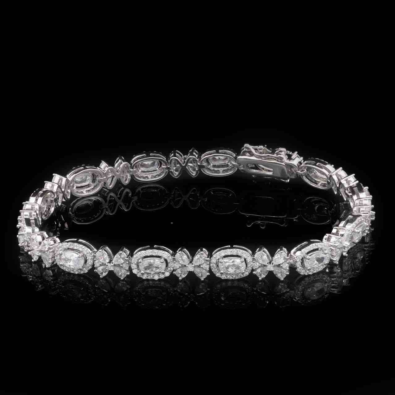 Omnia Zuhra White Bracelet in 925 Silver with High Quality Simulated Diamonds - OMNIASTORES UAE