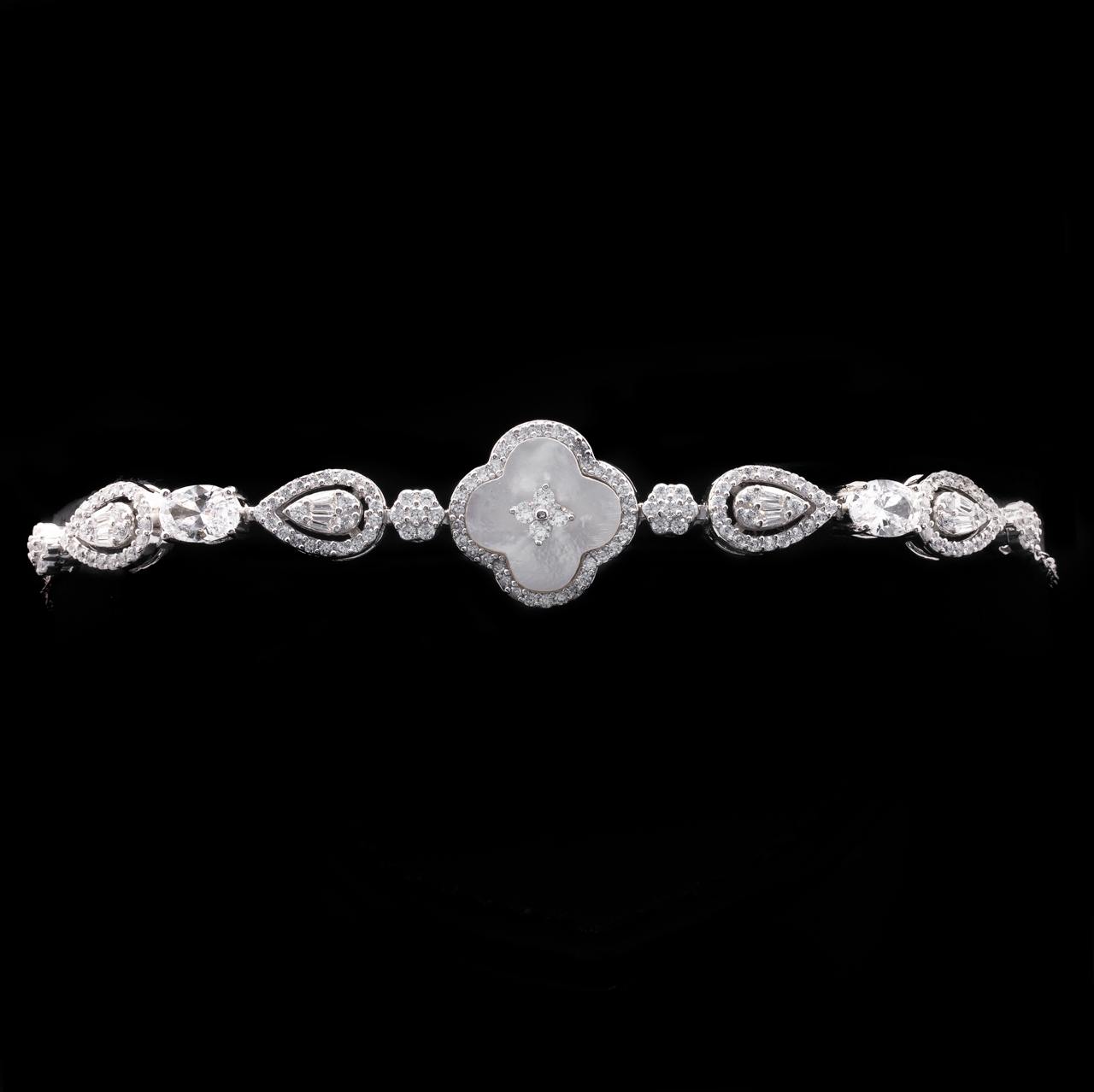 Omnia Anisa White Bracelet in 925 Silver with High Quality Simulated Diamonds - OMNIASTORES UAE