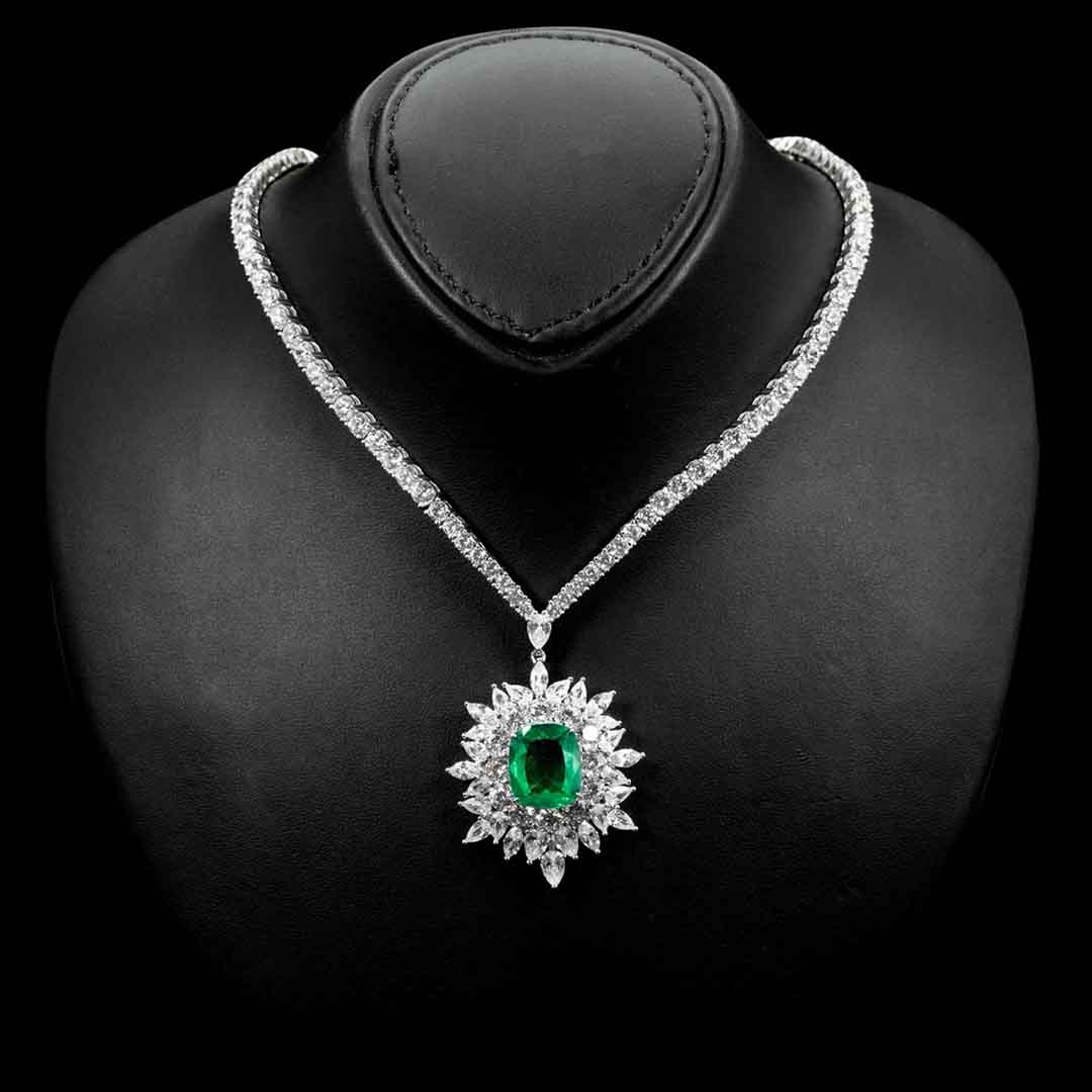 Omnia Thalia Green Necklace & Earrings Set In 925 Silver High Quality Simulated diamonds