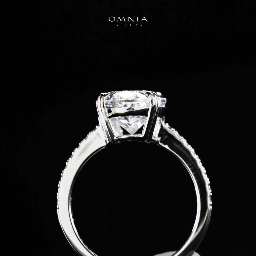 Omnia Nuraan White Silver Ring In 925 Silver High Quality Certified Lab Crafted Stones