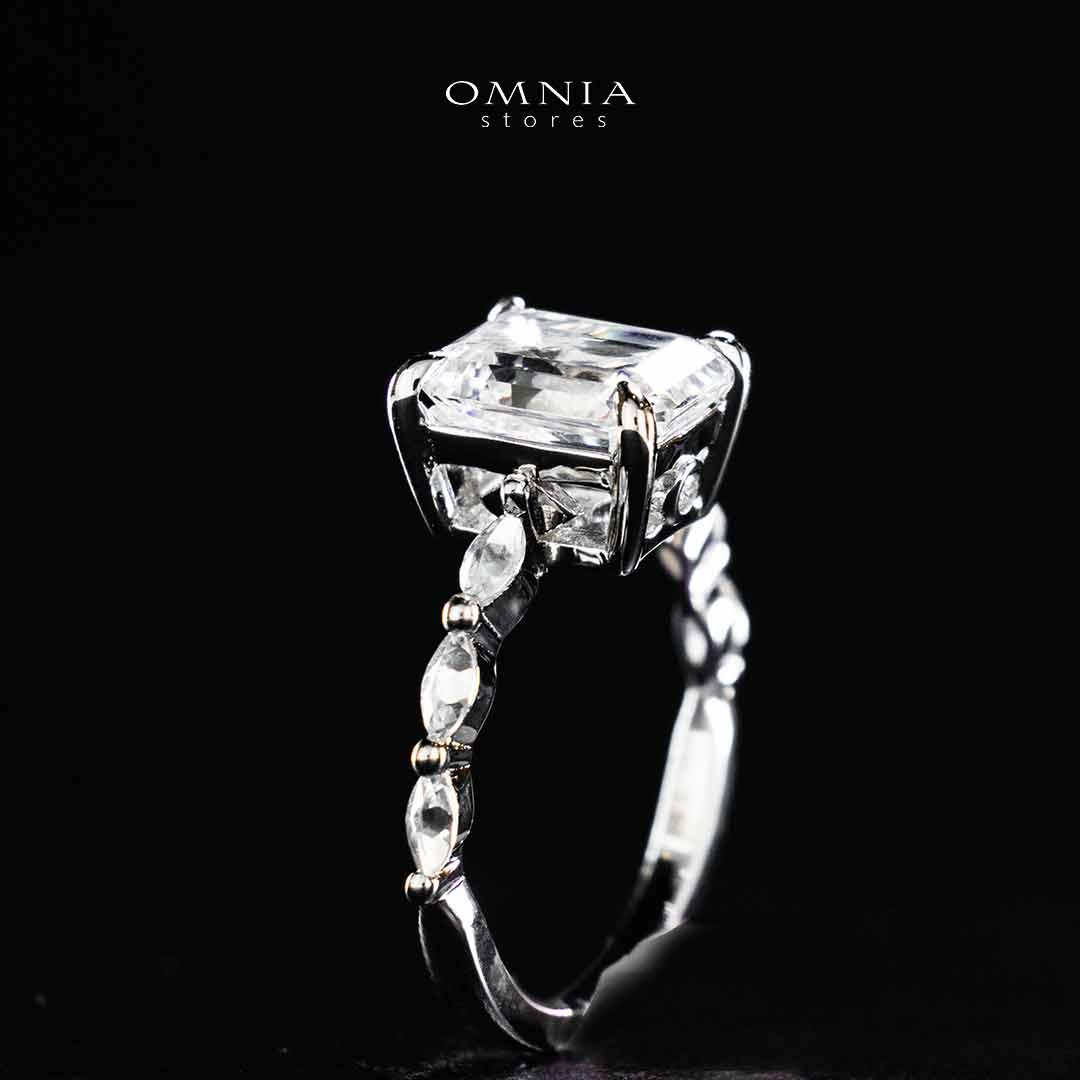 Omnia Azka White Silver Ring In 925 Silver High Quality Certified Lab Crafted Stones