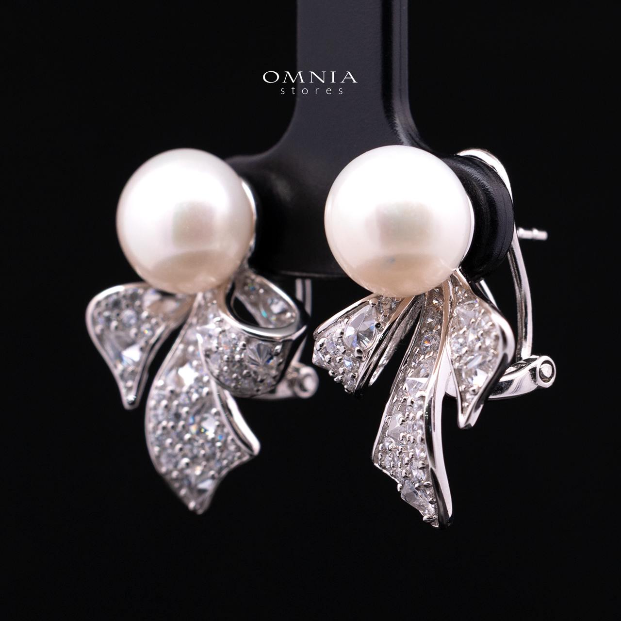 Oriana Fresh Water Pearl Earring in 925 Silver with High-Quality Simulated Diamonds