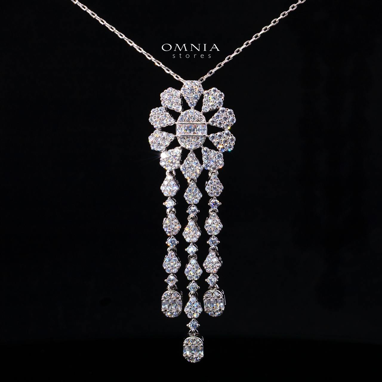 Amireya White Luxury Jewelry Set – Necklace, Earrings & Ring with High-Quality Simulated Diamonds and Rhodium Plating