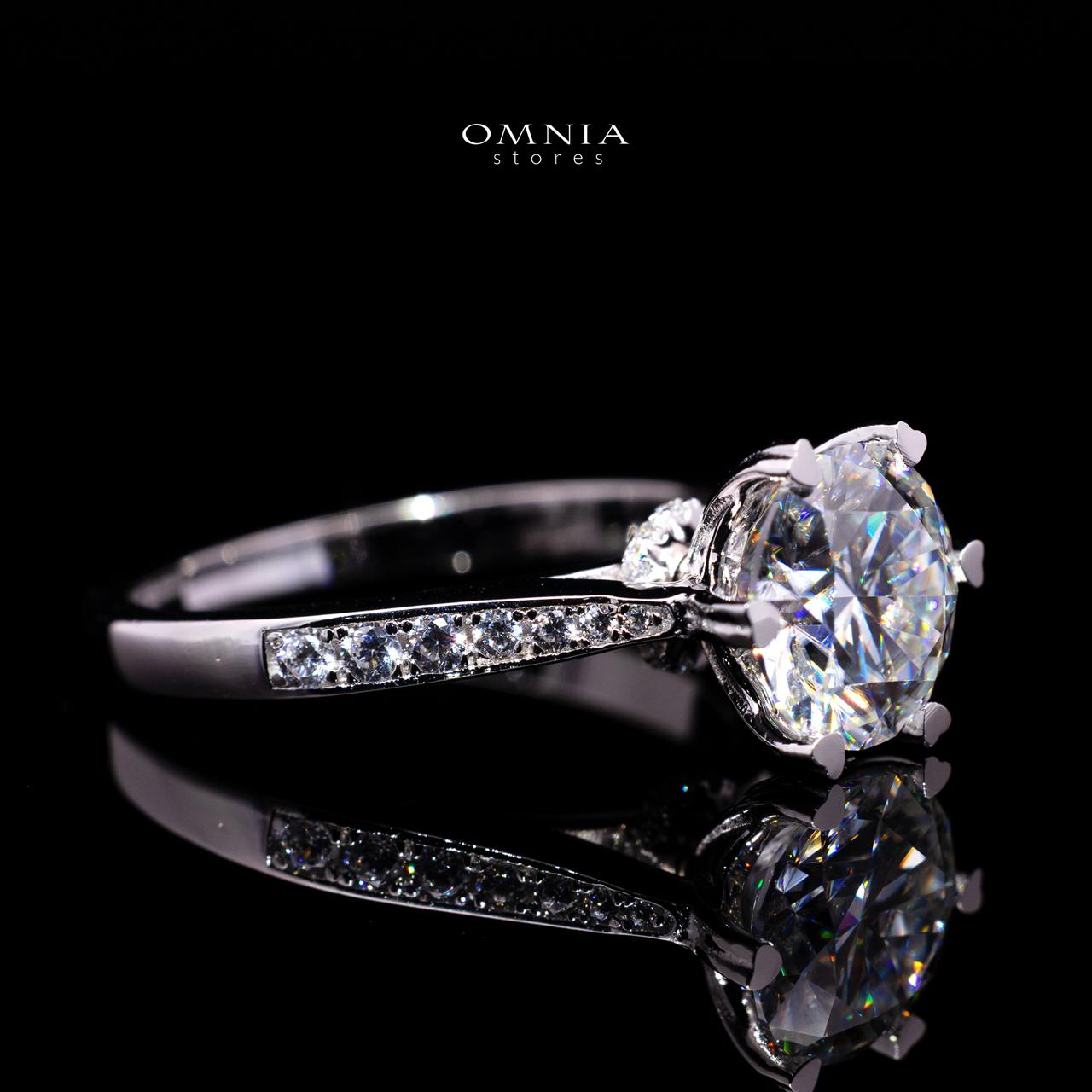 Frances 5mm Round Moissanite Ring (0.5 CT) with Certificate in 925 Sterling Silver