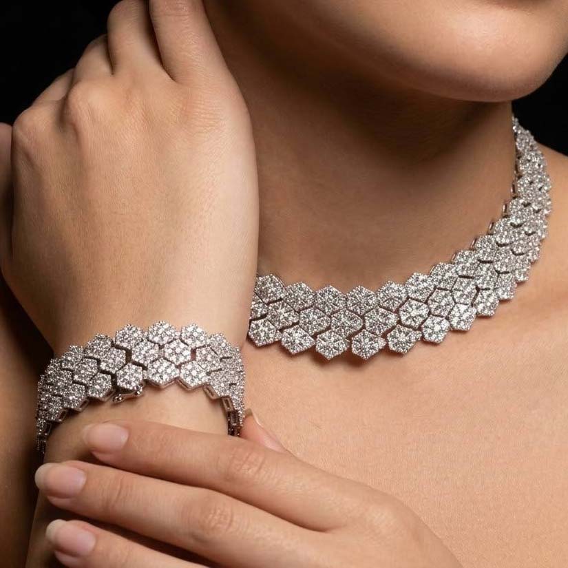Omnia Saima Silver Set in 925 Silver with High-Quality Simulated Diamonds