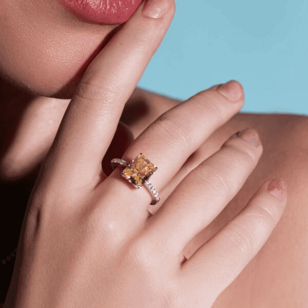 Omnia Agnesina Yellow 0.75 Carat Ring In 92.5 Silver High Quality Simulated Diamonds - OMNIASTORES UAE