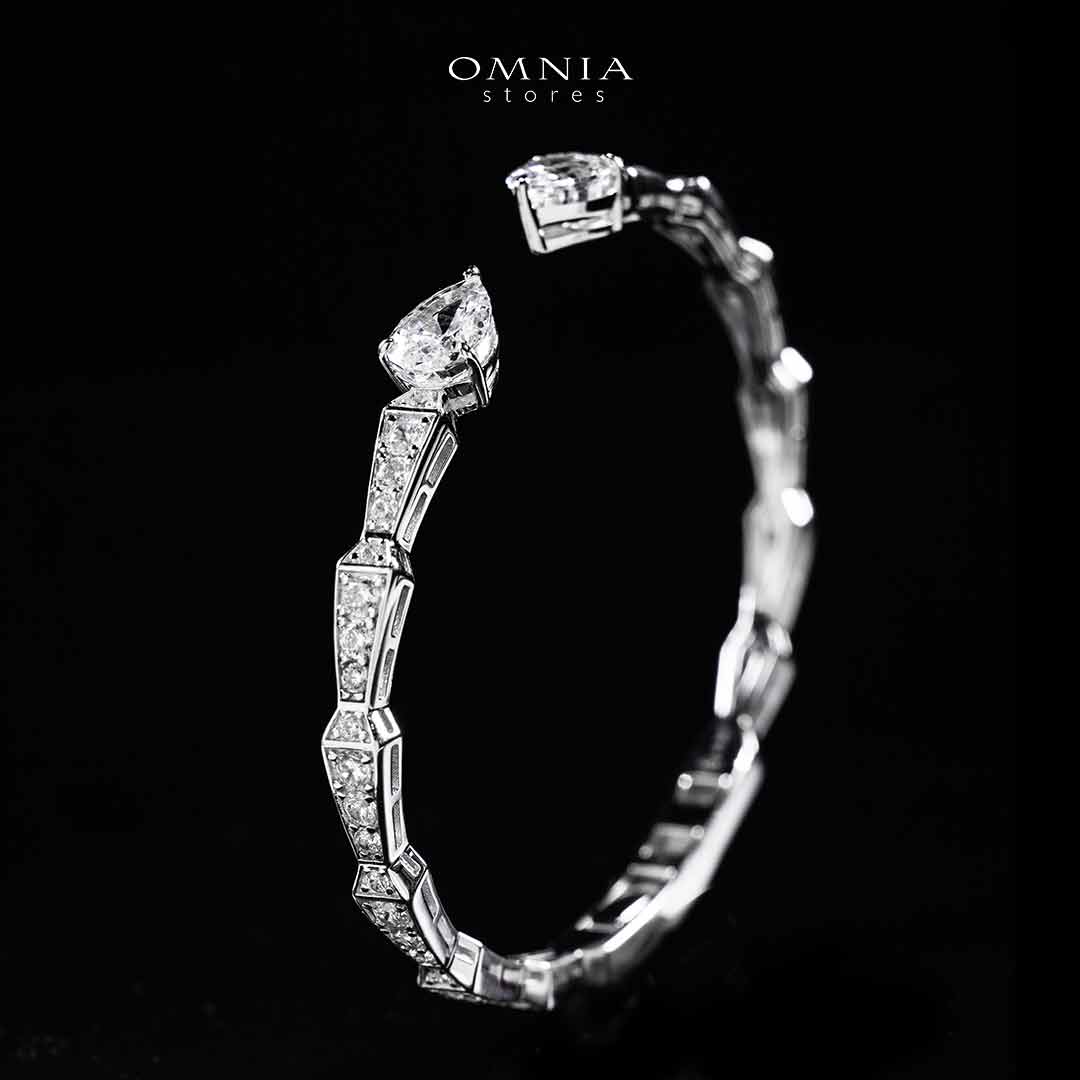 Omnia Aqeelah White Silver Bangle In 925 Silver High Quality Certified Lab Crafted Stones