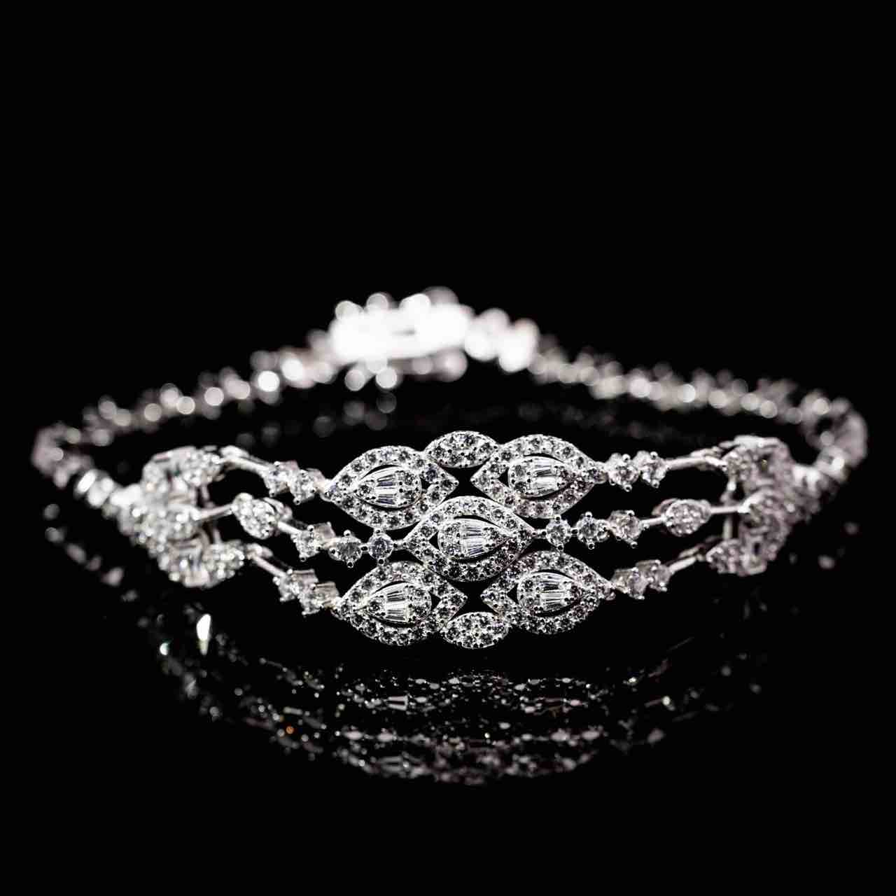 Omnia Hamida White Bridal Full Set in 925 Silver High Quality Simulated Diamonds