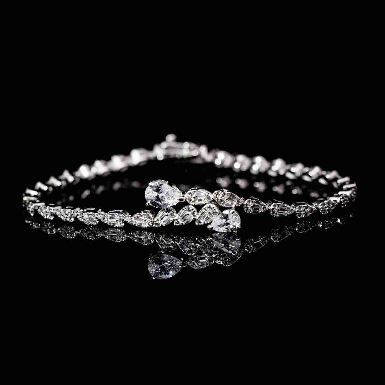 Omnia Khuloud White Bridal Full Set in 925 Silver High Quality Simulated Diamonds