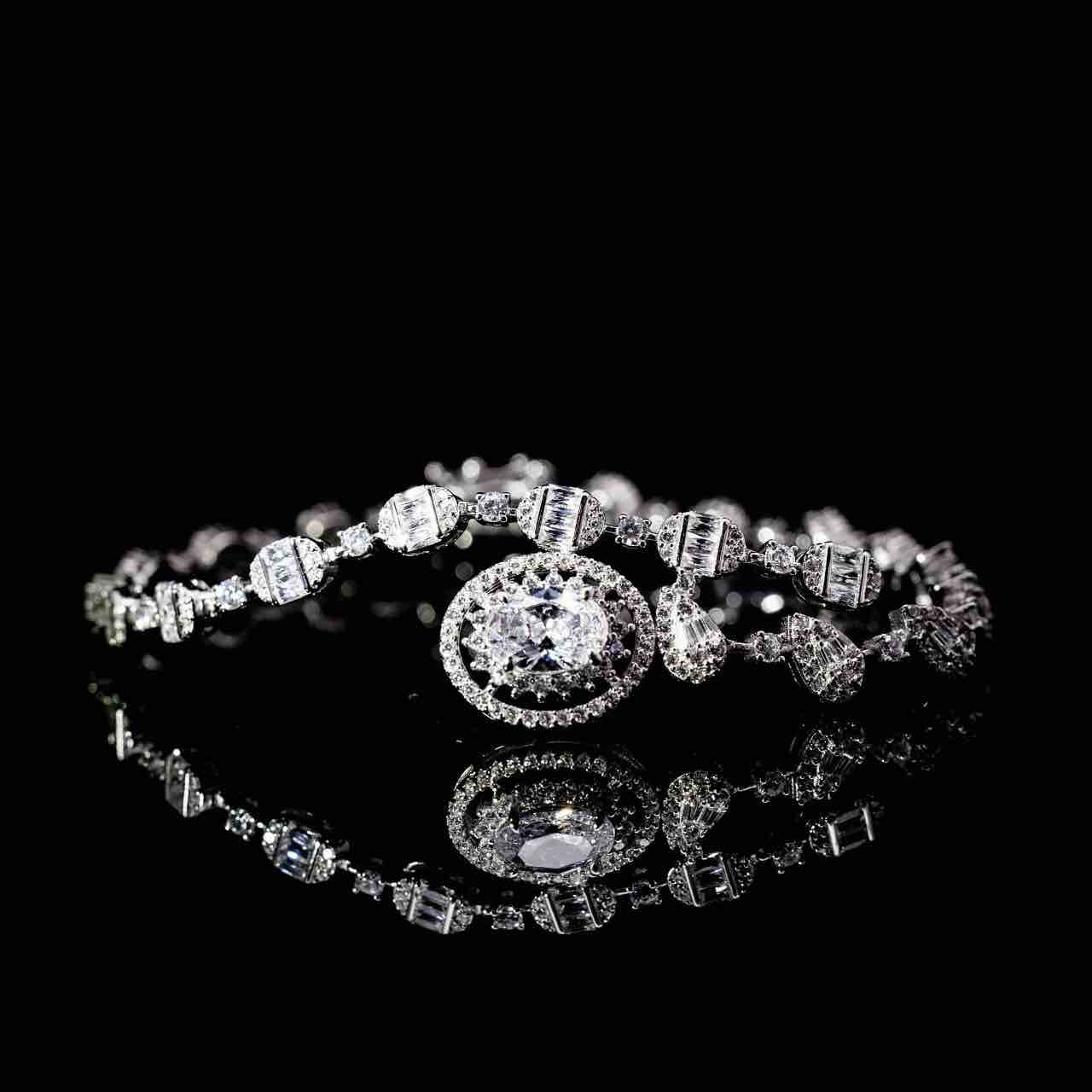 Omnia Manar White Bridal Full Set in 925 Silver High Quality Simulated Diamonds
