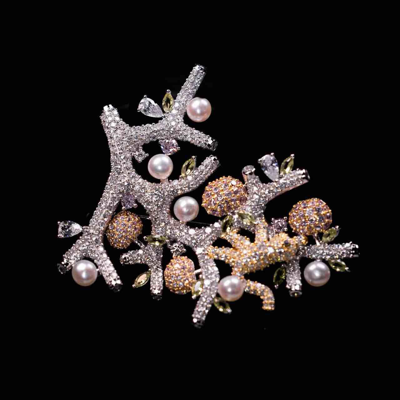 Omnia Nasira Multi Color Silver Brooch in 925 Silver In High Quality Simulated Diamonds