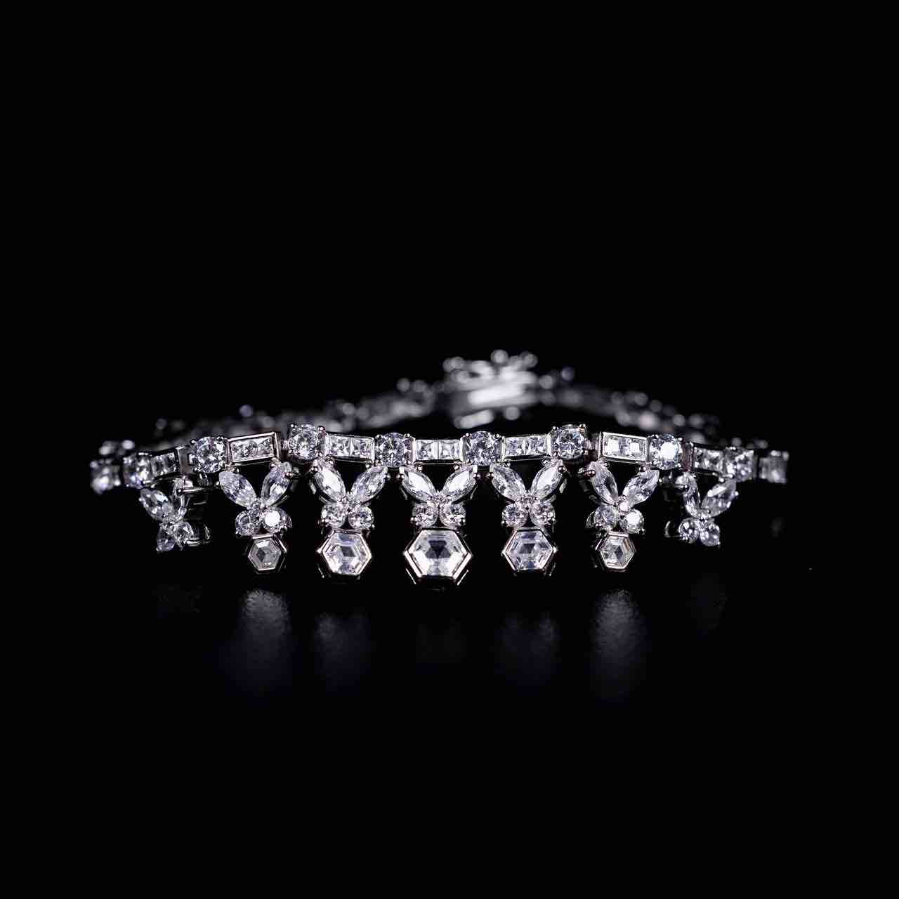Omnia Nudhar White Bridal Full Set in 925 Silver High Quality Simulated Diamonds