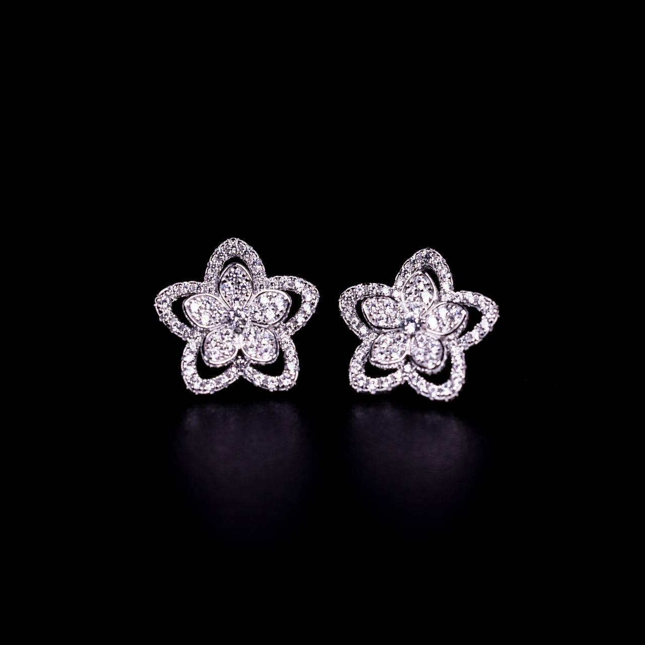 Omnia Saeeda White Star Stud Earrings In 925 Silver High Quality Certified Lab Crafted Round Cut Stones