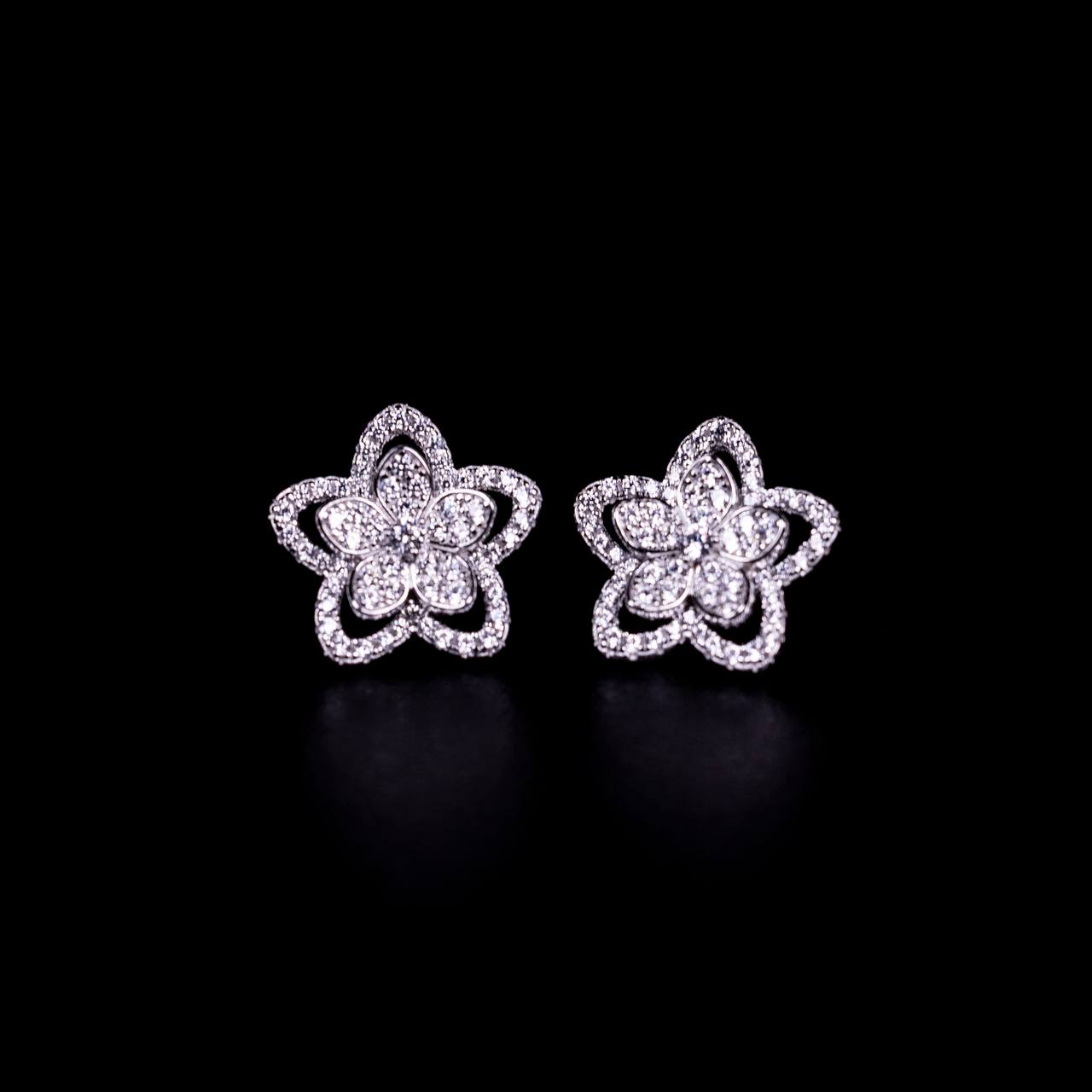 Omnia Saeeda White Star Stud Earrings In 925 Silver High Quality Certified Lab Crafted Round Cut Stones
