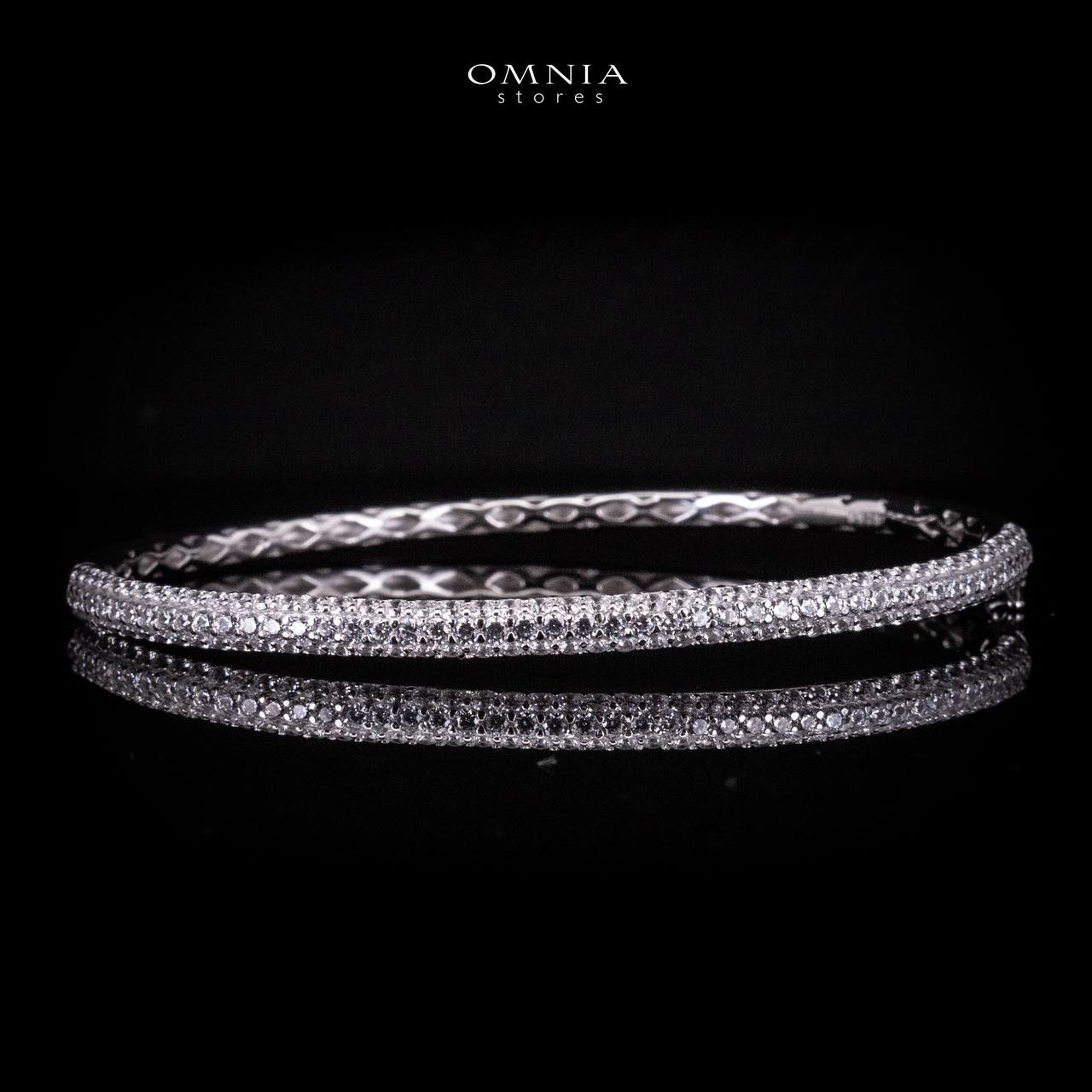 Omnia Karima White Bangle in 925 Silver High Quality Simulated Diamonds