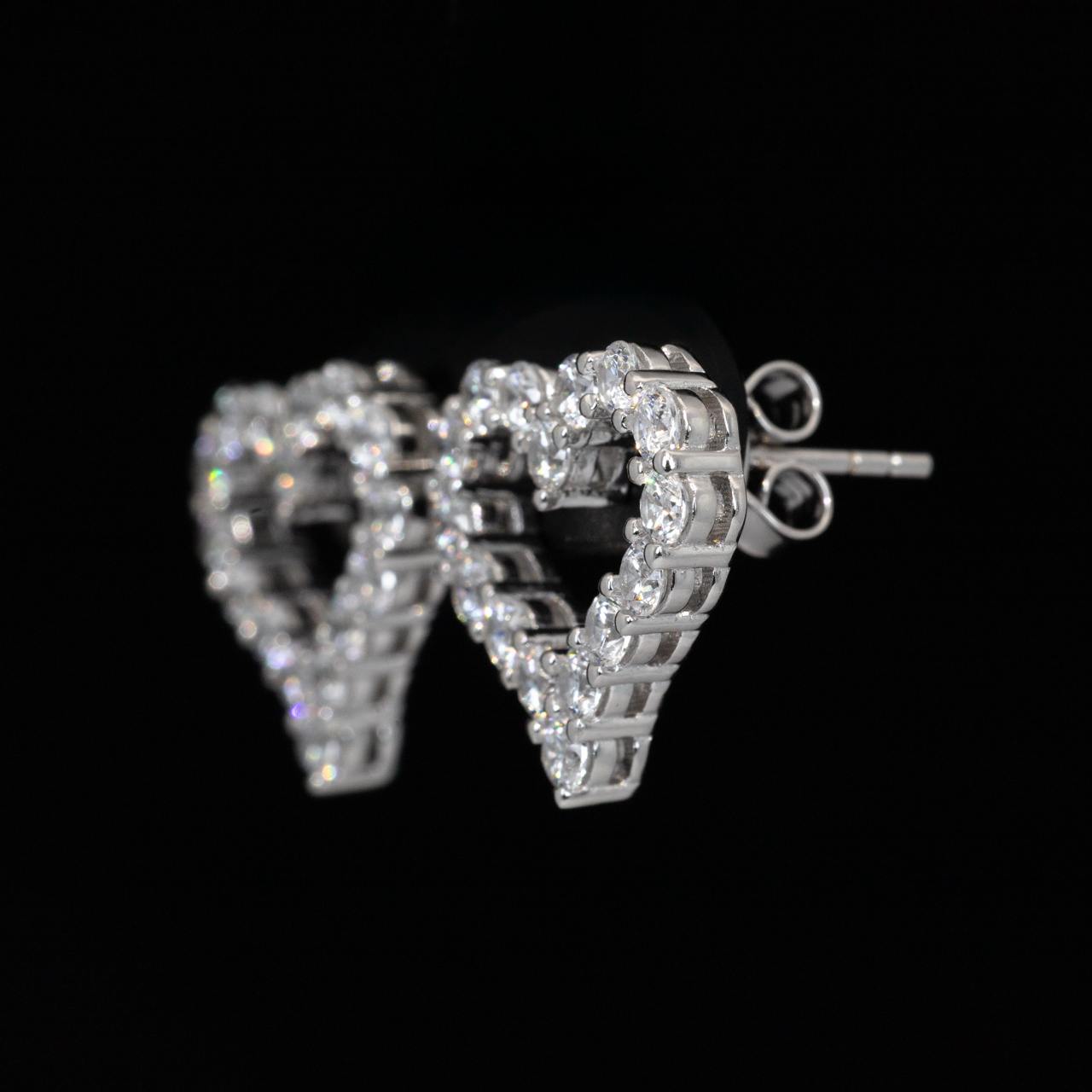 Omnia Noof White Heart Earrings With High Quality Certified Lab Crafted Stones In 925 Silver