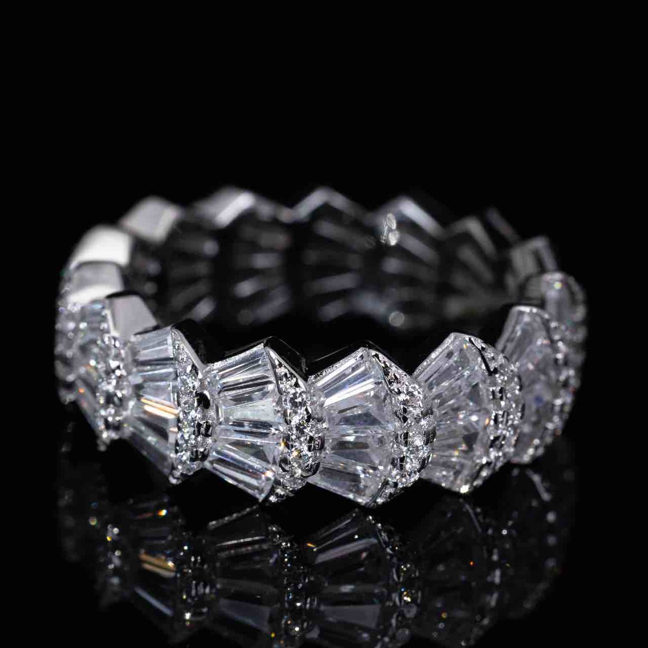 Omnia Mia White Ring With High Quality Simulated Diamonds In 925 Silver