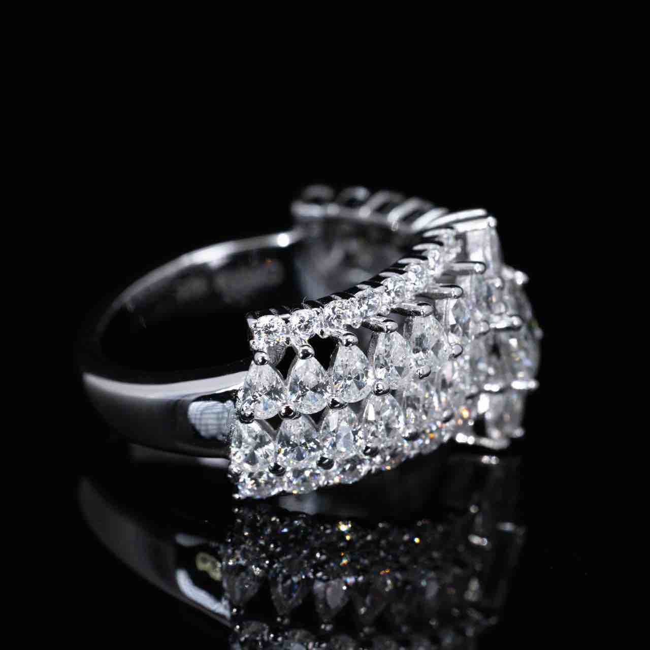 Omnia Rasha White Ring With High Quality Simulated Diamonds In 925 Silver