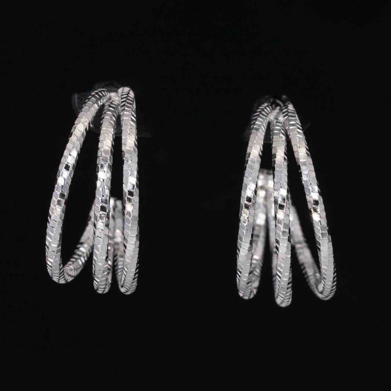 Omnia Zulay White Earrings In 925 High Quality Silver