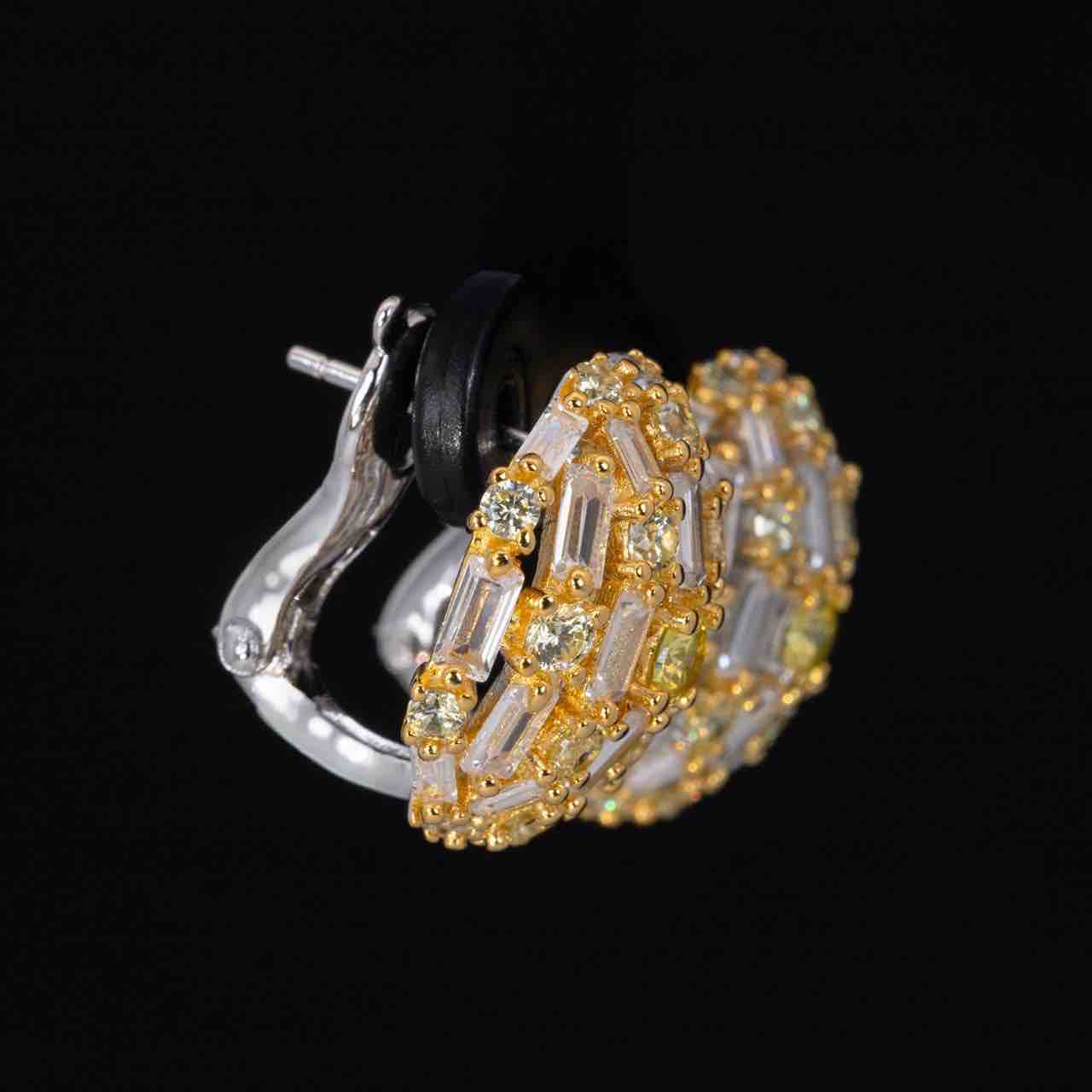 Omnia Lahna White and Yellow Clip Earrings With High Quality Simulated Diamonds In 925 Silver
