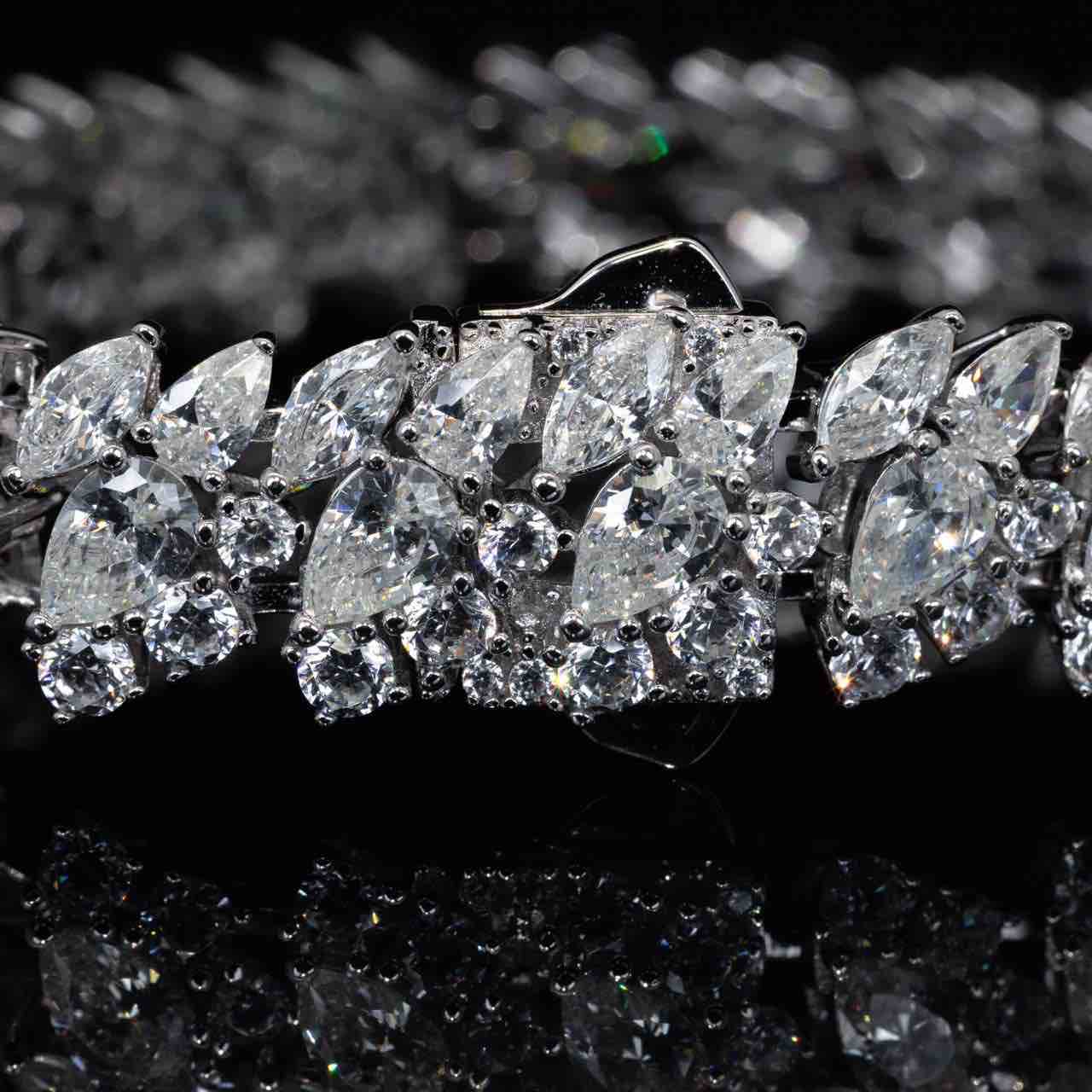 Omnia Maeen White Bracelet With High Quality White Simulated Diamonds Stones in 925 Silver