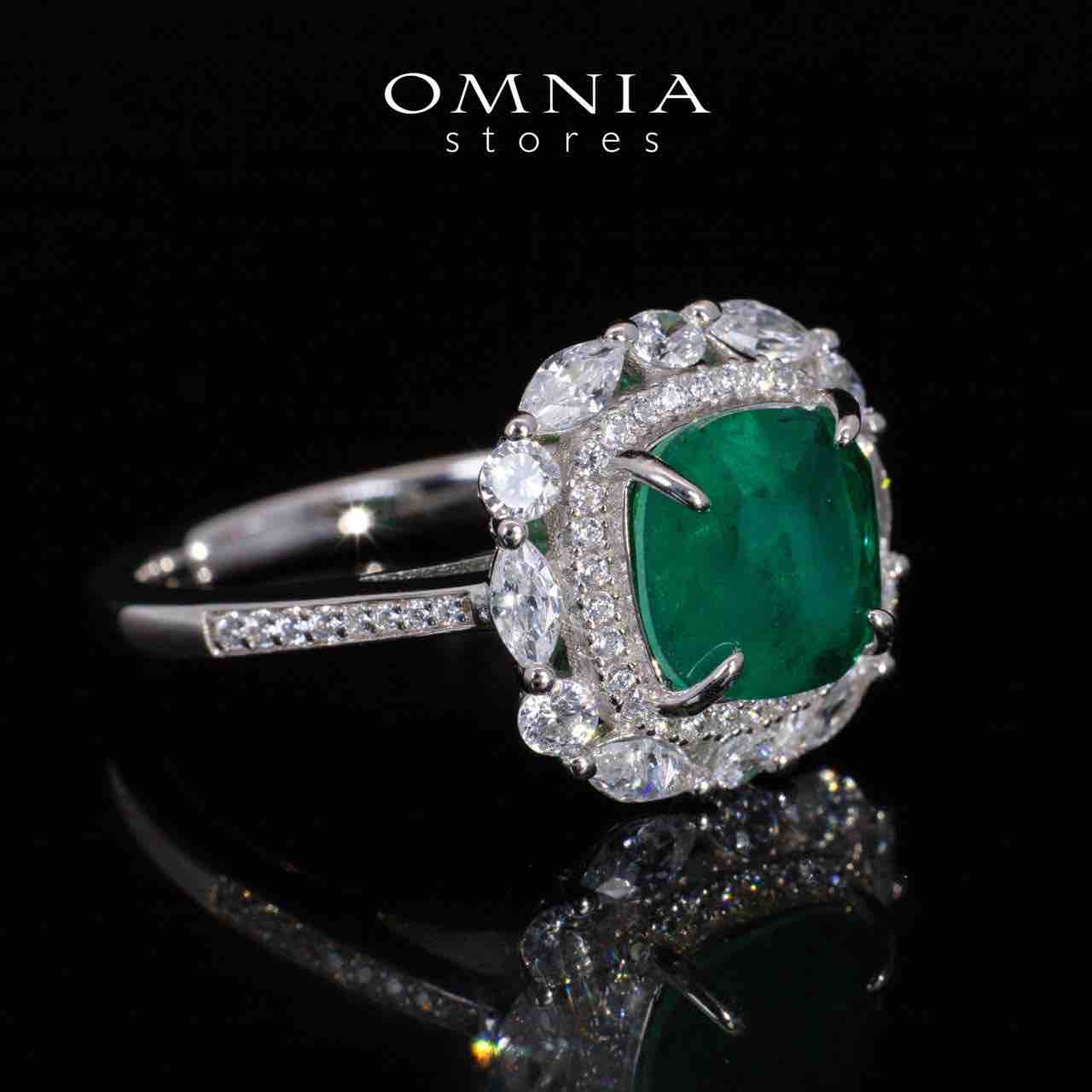 Teresa Green and White Ring With High Quality Simulated Diamonds in 925 Silver - OMNIASTORES UAE