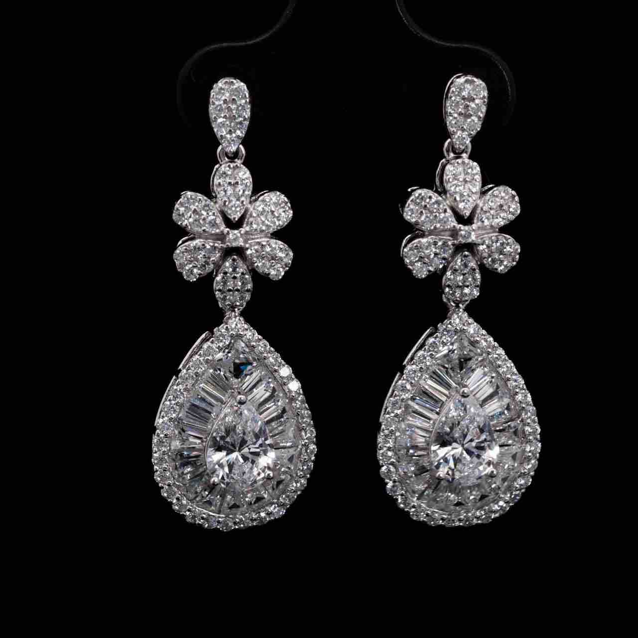 Cara White Bridal Full Set in 925 Silver High Quality Simulated Diamonds