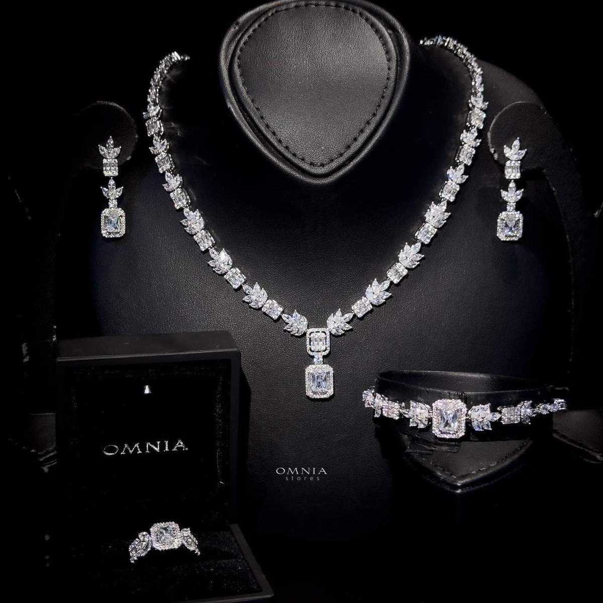 Omnia Ethereal White - OMNIASTORES UAE