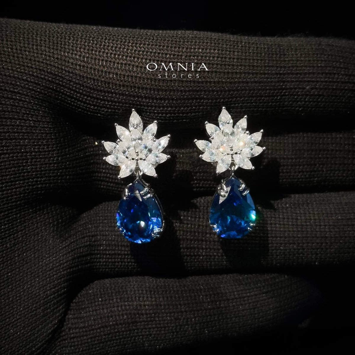Omnia Cidra Blue Earrings In 92.5 Silver High Quality Simulated diamonds - OMNIASTORES UAE