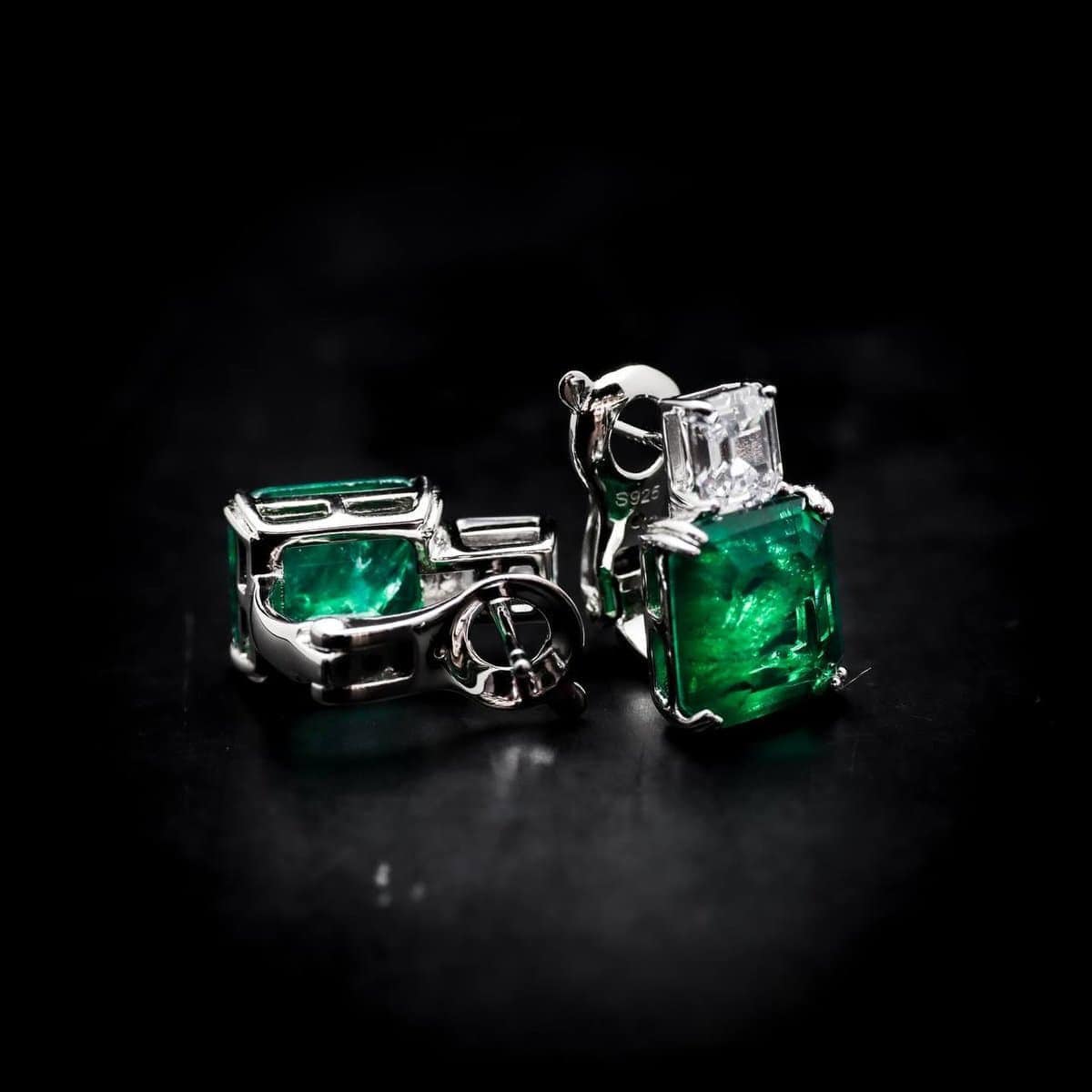 Omnia Candice Green Emerald Cut Clip-On Earrings in 92.5 Silver with High Quality Simulated Diamonds - OMNIASTORES UAE