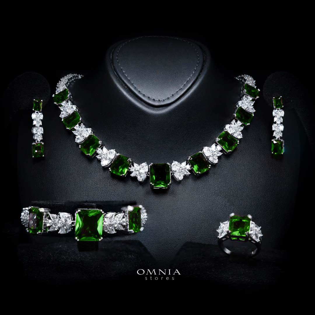 Omnia Amelia Green Bridal Full Set with Emerald and Pear-Cut High-Quality Simulated Diamonds in High-Quality Rhodium Plating