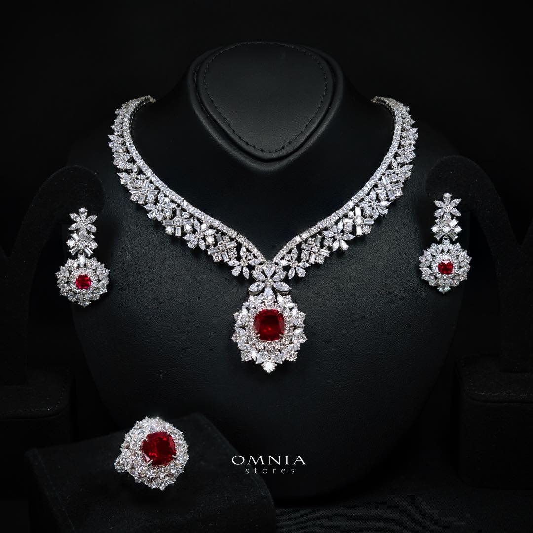 Omnia Alhan Necklace , Earrings & Ring Set in 925 Silver with Pear-Cut High-Quality Simulated Diamonds