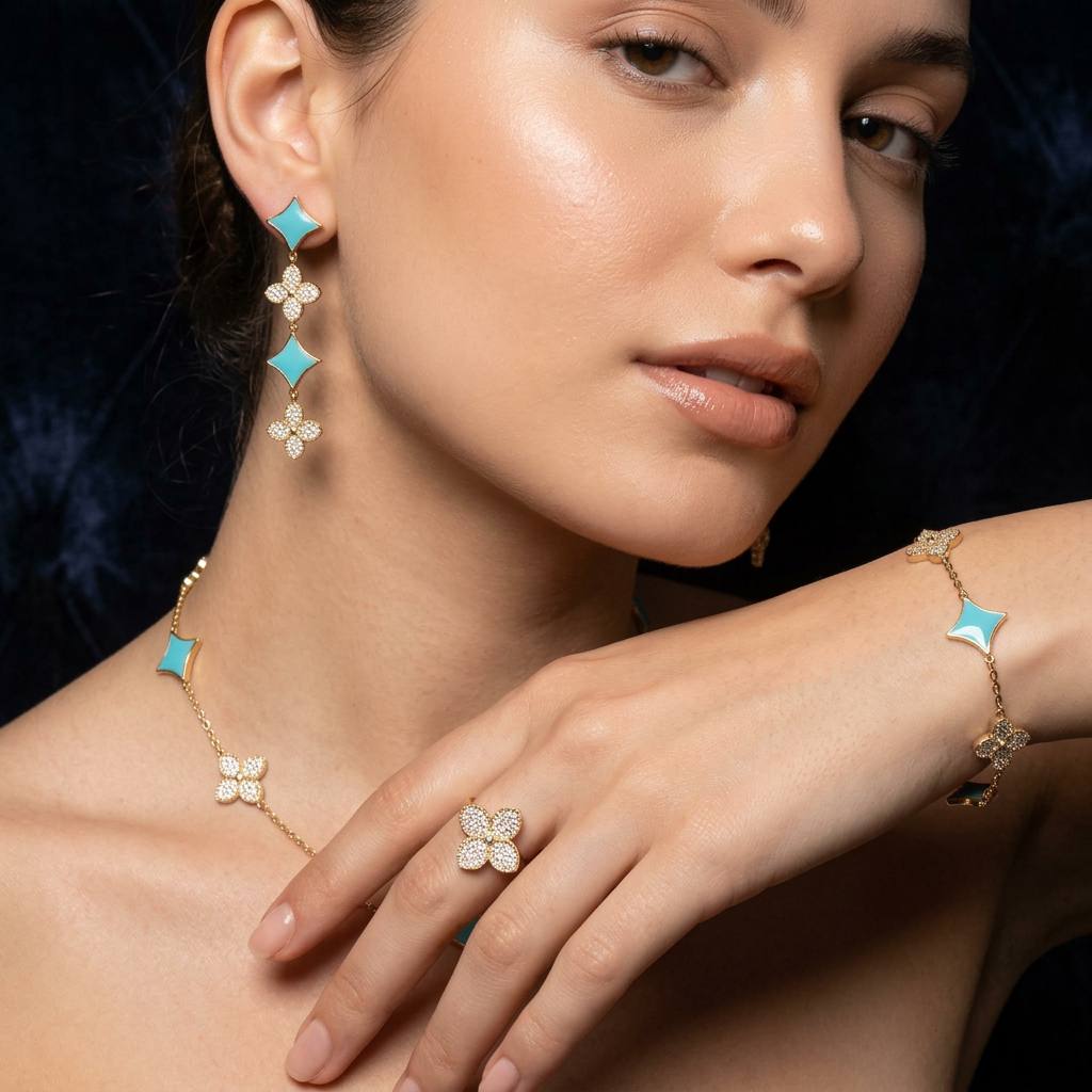 Omnia Golden Clove Turquoise Choker Full Set with High-Quality Simulated Diamonds Gold Plated