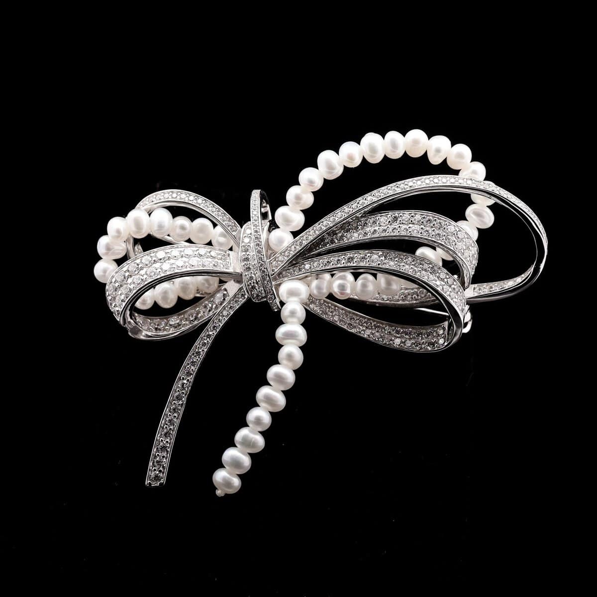 Omnia Elegant Bow Pearl Brooch in 92.5 Silver with High-Quality Simulated Diamonds - OMNIASTORES UAE